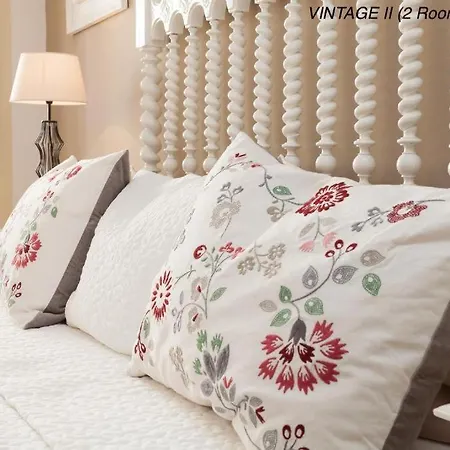 Alfama Vintage 1 Guests - Alfama Vintage 2 Five Guests - Alfama Vintage 3 Three Guests Лісабон