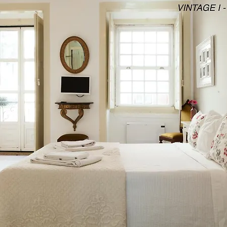 Alfama Vintage 1 Guests - Alfama Vintage 2 Five Guests - Alfama Vintage 3 Three Guests شقة