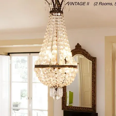 Alfama Vintage 1 Guests - Alfama Vintage 2 Five Guests - Alfama Vintage 3 Three Guests Апартаменти