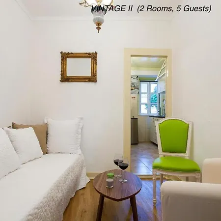 Alfama Vintage 1 Guests - Alfama Vintage 2 Five Guests - Alfama Vintage 3 Three Guests شقة