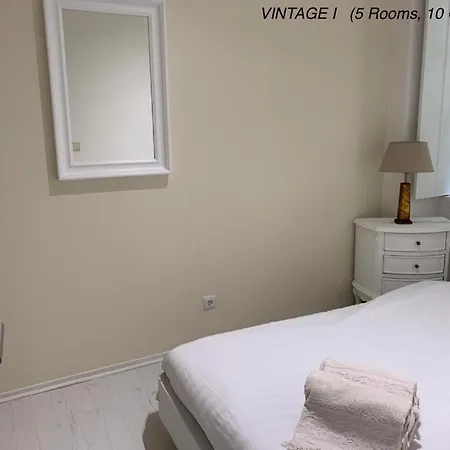 Апартаменти Alfama Vintage 1 Guests - Alfama Vintage 2 Five Guests - Alfama Vintage 3 Three Guests *