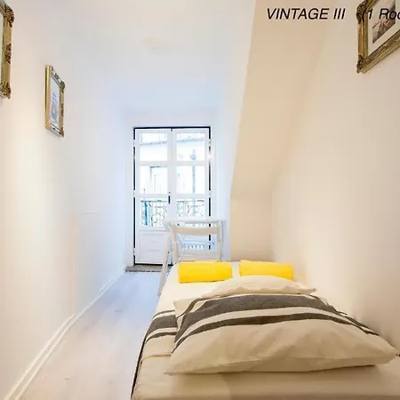 Alfama Vintage 1 Guests - Alfama Vintage 2 Five Guests - Alfama Vintage 3 Three Guests شقة