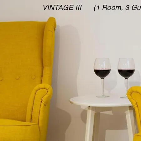 Alfama Vintage 1 Guests - Alfama Vintage 2 Five Guests - Alfama Vintage 3 Three Guests