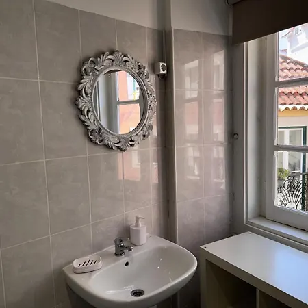 Alfama Vintage 1 Guests - Alfama Vintage 2 Five Guests - Alfama Vintage 3 Three Guests