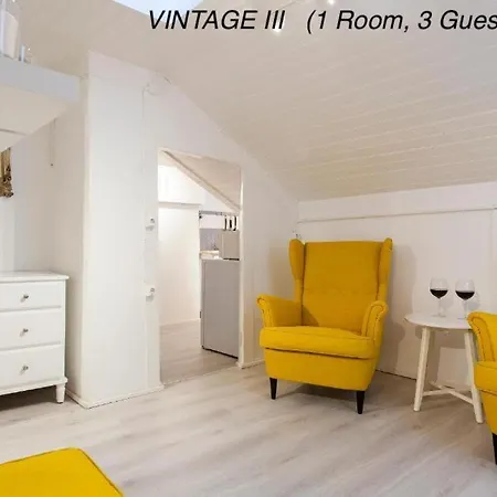 Alfama Vintage 1 Guests - Alfama Vintage 2 Five Guests - Alfama Vintage 3 Three Guests